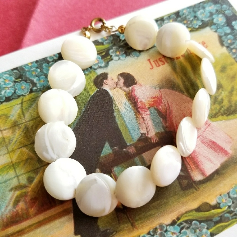 Vintage bracelet mother of pearl sea shell coastal beach jewelry ocean